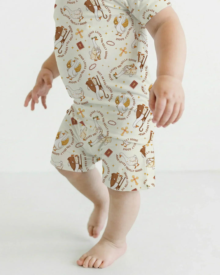 Template Zweiteiliges Pyjama-Set mit kurzen Ärmeln und Shorts