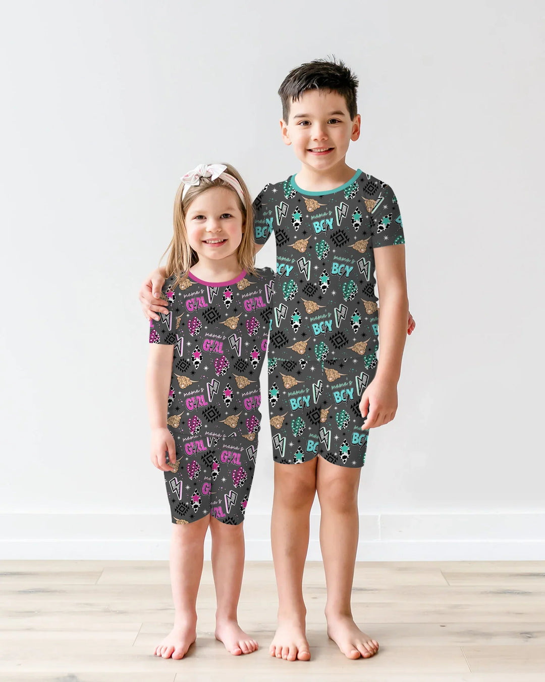 Template Zweiteiliges Pyjama-Set mit kurzen Ärmeln und Shorts