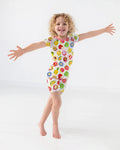 Template Zweiteiliges Pyjama-Set mit kurzen Ärmeln und Shorts