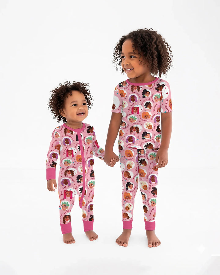 Template Zweiteiliges Pyjama-Set mit kurzen Ärmeln und Shorts