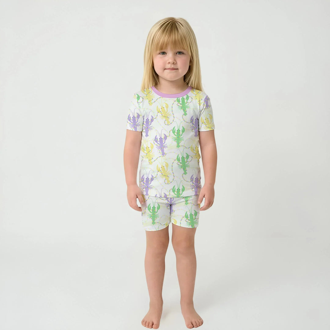 Template Zweiteiliges Pyjama-Set mit kurzen Ärmeln und Shorts