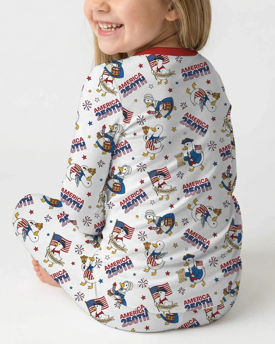 Zweiteiliges Langarm-Pyjama-Set mit Sommerfrüchten