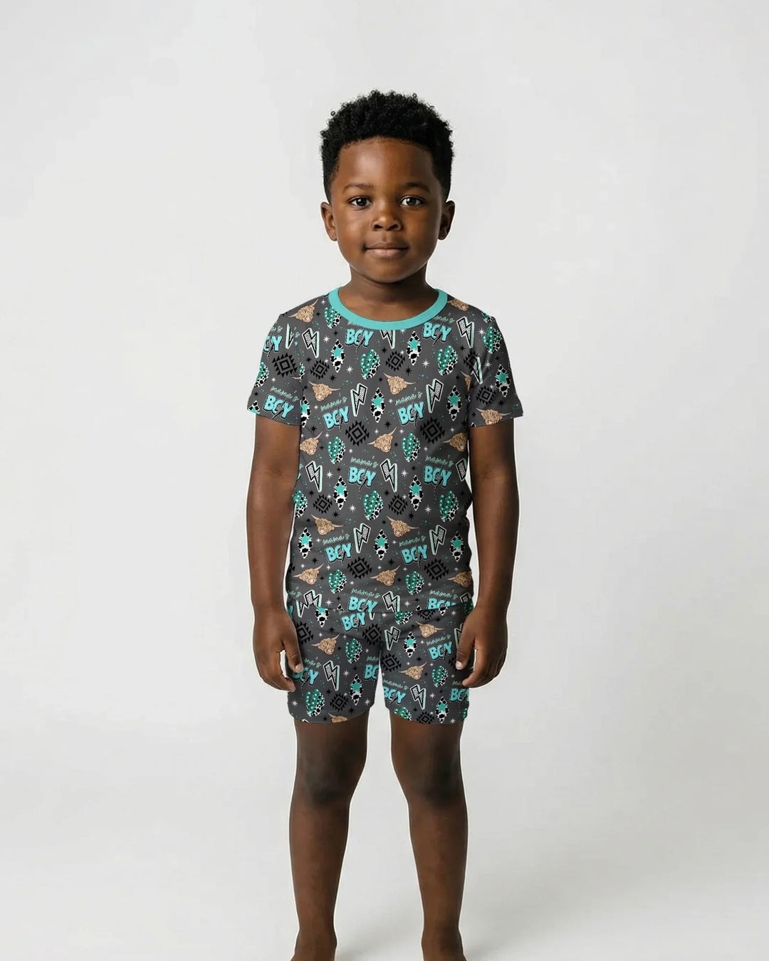 Template Zweiteiliges Pyjama-Set mit kurzen Ärmeln und Shorts