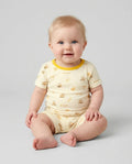 Template Zweiteiliges Pyjama-Set mit kurzen Ärmeln und Shorts