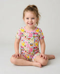 Template Zweiteiliges Pyjama-Set mit kurzen Ärmeln und Shorts