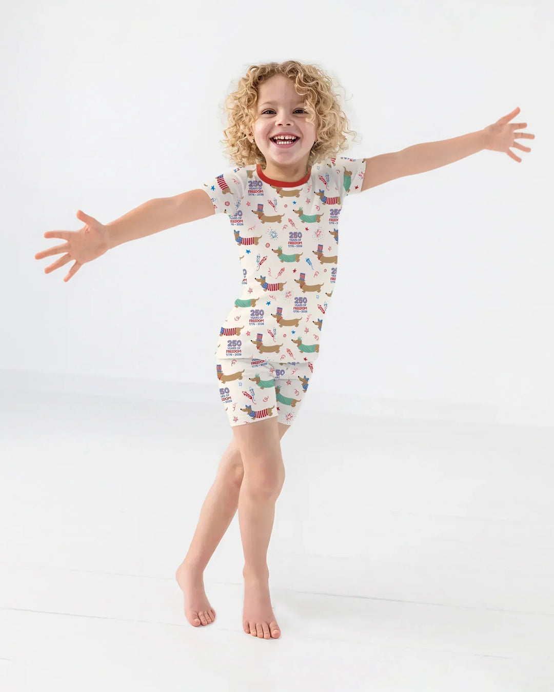 Zweiteiliges Pyjama-Set mit kurzen Ärmeln und Shorts im Sommer-Design