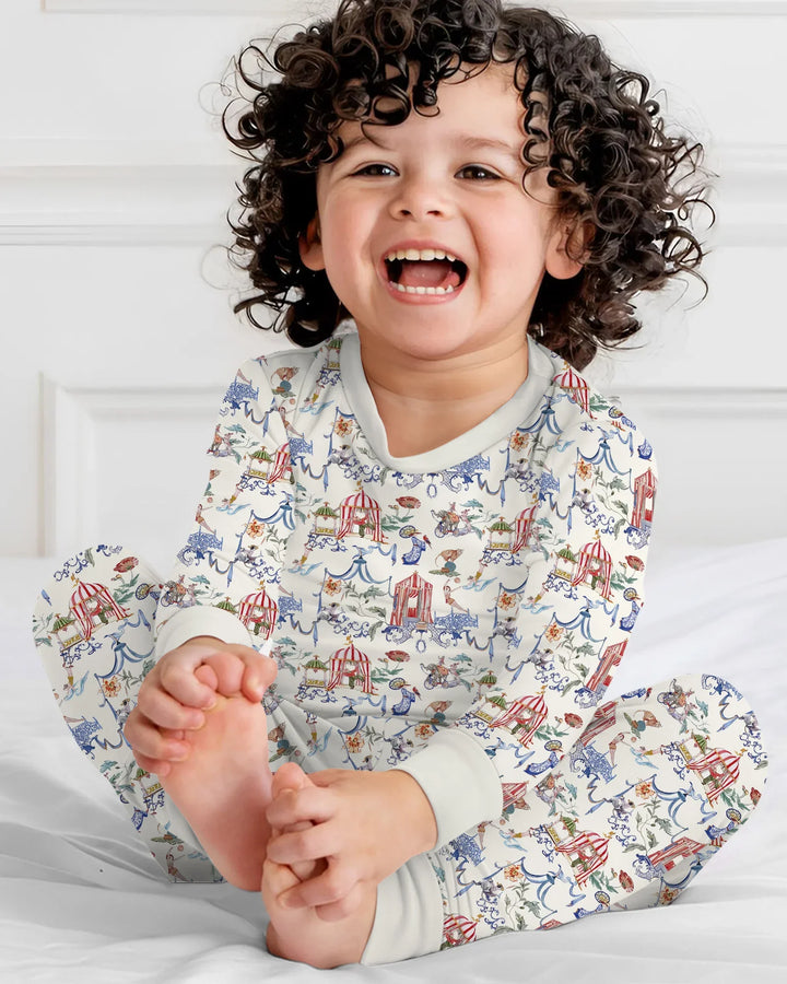 Zweiteiliges Langarm-Pyjama-Set mit Sommerfrüchten