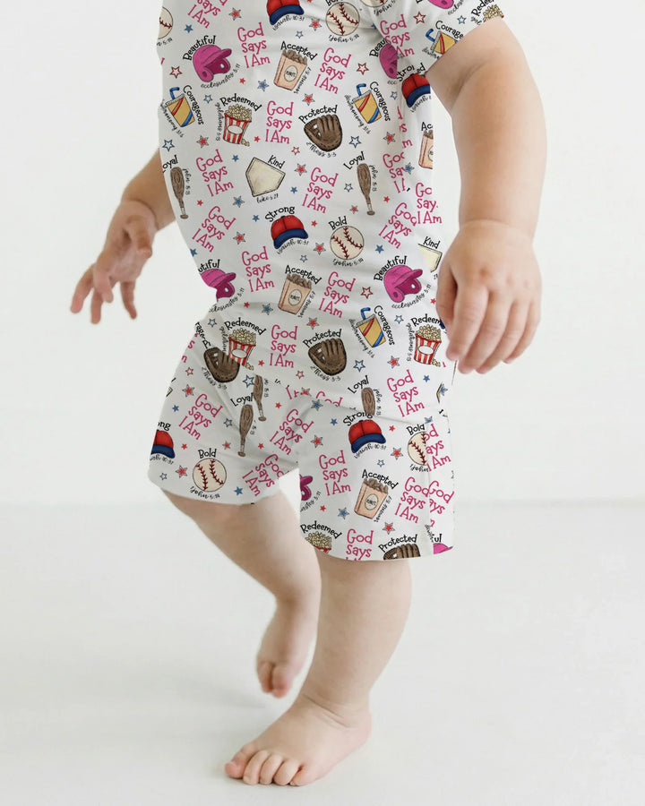 Template Zweiteiliges Pyjama-Set mit kurzen Ärmeln und Shorts