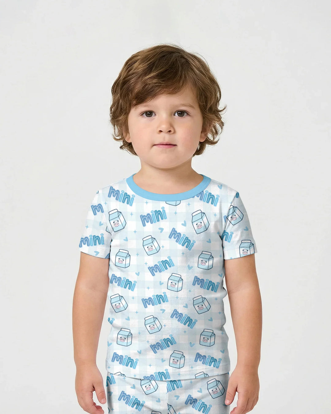 Template Zweiteiliges Pyjama-Set mit kurzen Ärmeln und Shorts