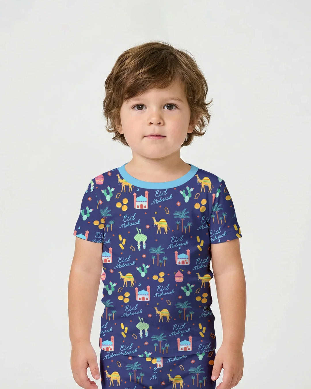 Template Zweiteiliges Pyjama-Set mit kurzen Ärmeln und Shorts