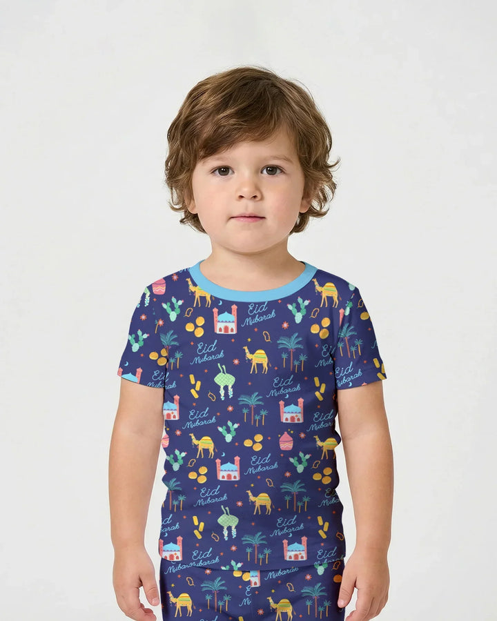 Template Zweiteiliges Pyjama-Set mit kurzen Ärmeln und Shorts