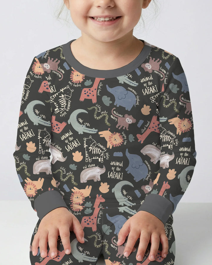 Zweiteiliges Langarm-Pyjama-Set mit Sommerfrüchten