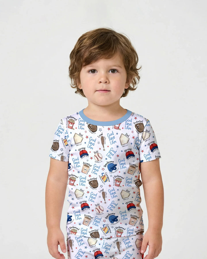 Template Zweiteiliges Pyjama-Set mit kurzen Ärmeln und Shorts