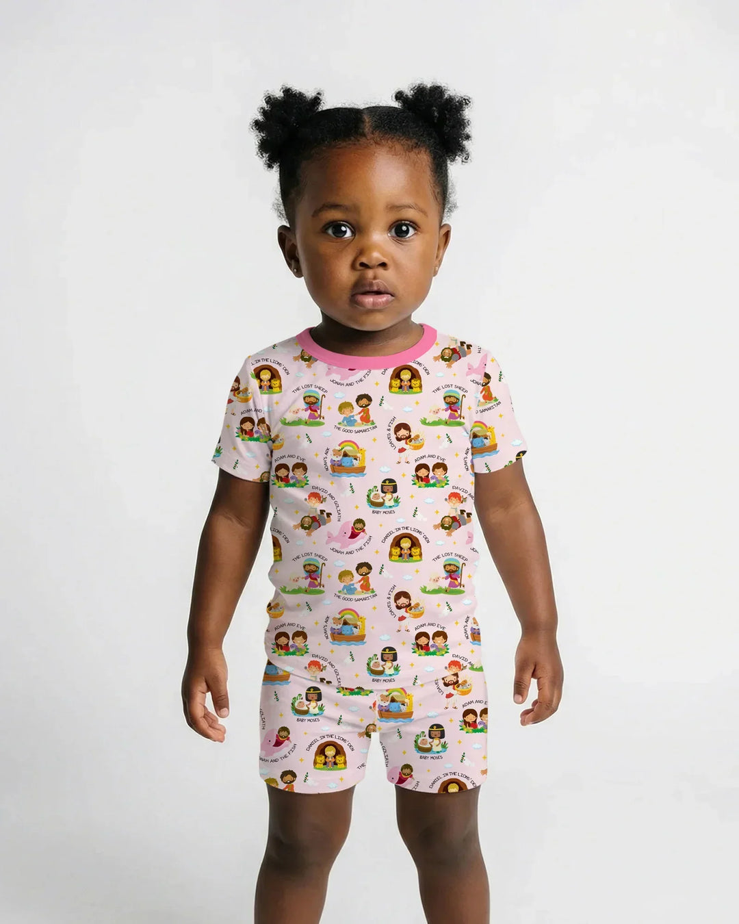 Template Zweiteiliges Pyjama-Set mit kurzen Ärmeln und Shorts