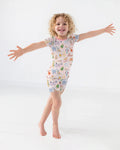 Template Zweiteiliges Pyjama-Set mit kurzen Ärmeln und Shorts