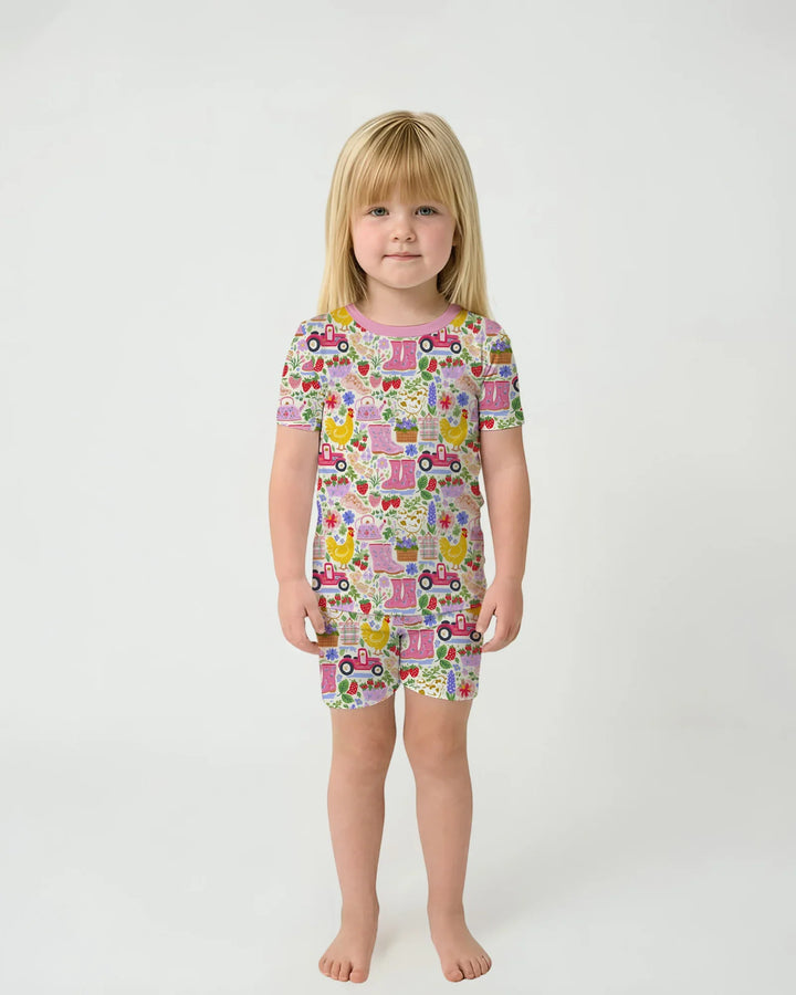 Template Zweiteiliges Pyjama-Set mit kurzen Ärmeln und Shorts