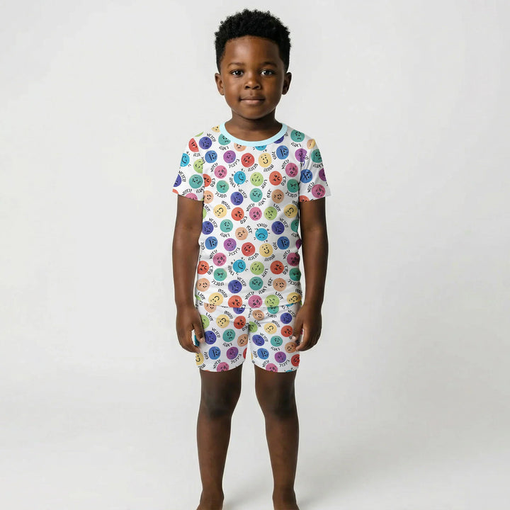 Template Zweiteiliges Pyjama-Set mit kurzen Ärmeln und Shorts