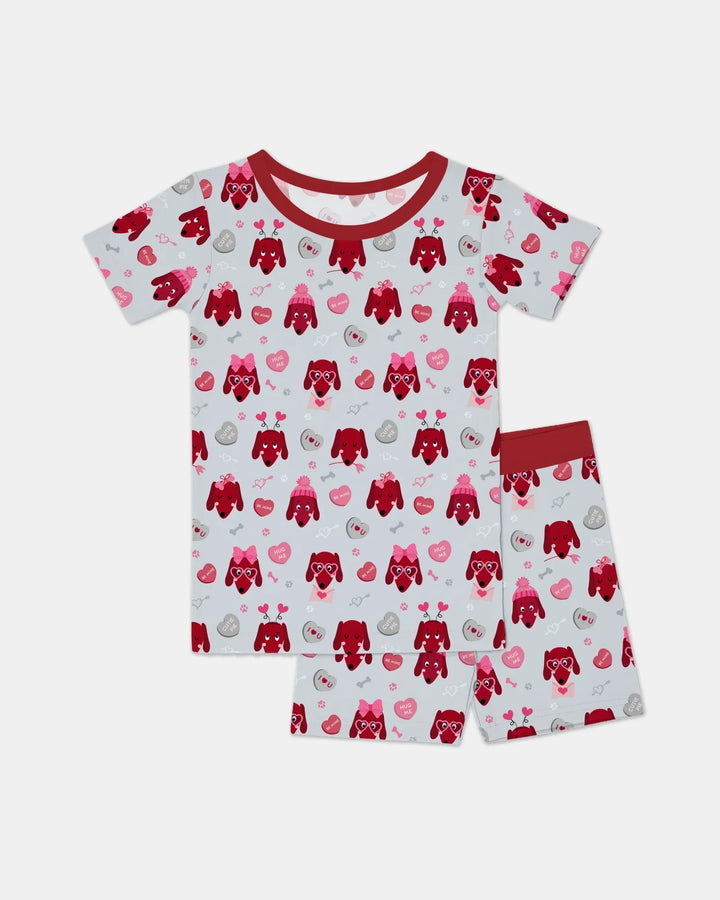 Template Zweiteiliges Pyjama-Set mit kurzen Ärmeln und Shorts