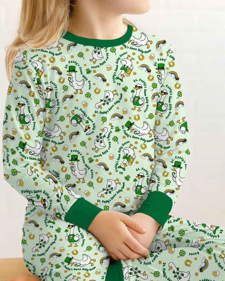 Zweiteiliges Langarm-Pyjama-Set mit Sommerfrüchten