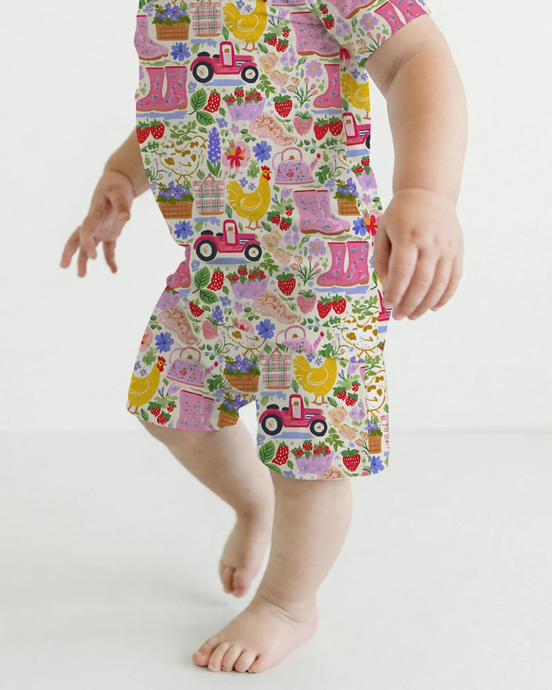 Template Zweiteiliges Pyjama-Set mit kurzen Ärmeln und Shorts