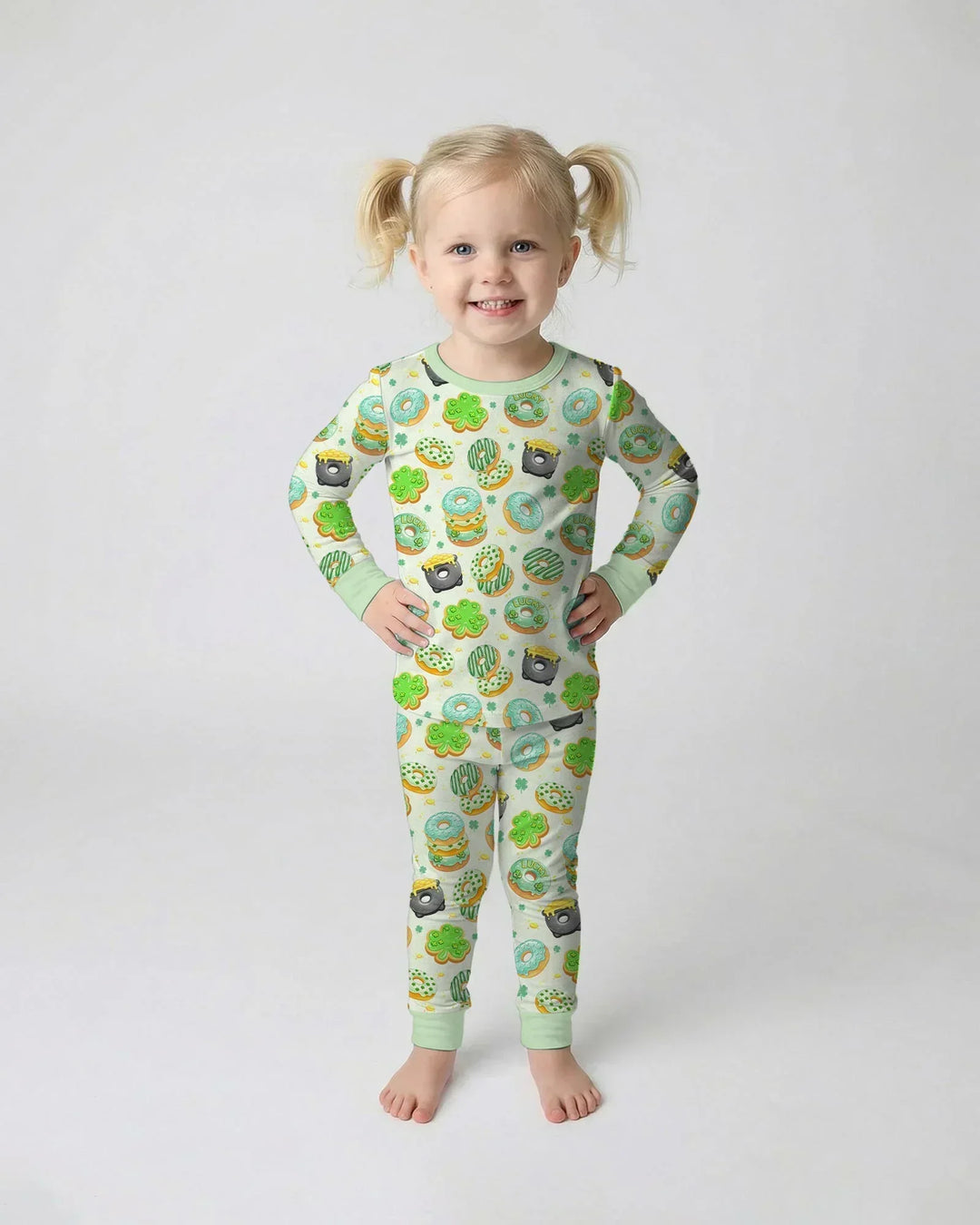 Zweiteiliges Langarm-Pyjama-Set mit Sommerfrüchten