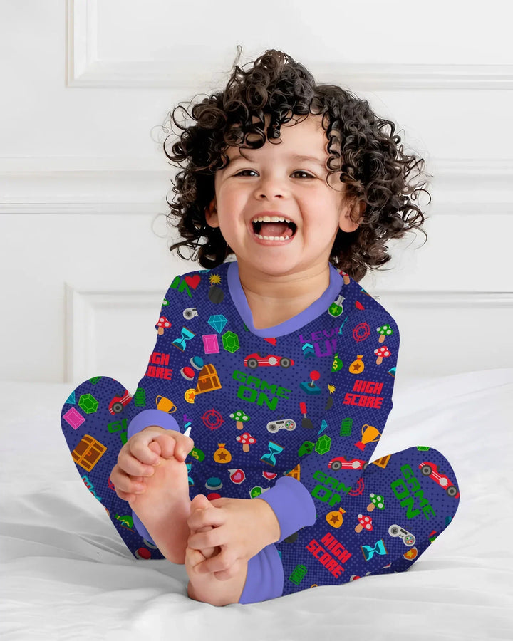 Zweiteiliges Langarm-Pyjama-Set mit Sommerfrüchten