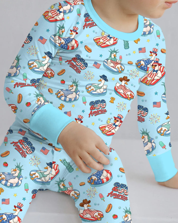 Zweiteiliges Langarm-Pyjama-Set mit Sommerfrüchten
