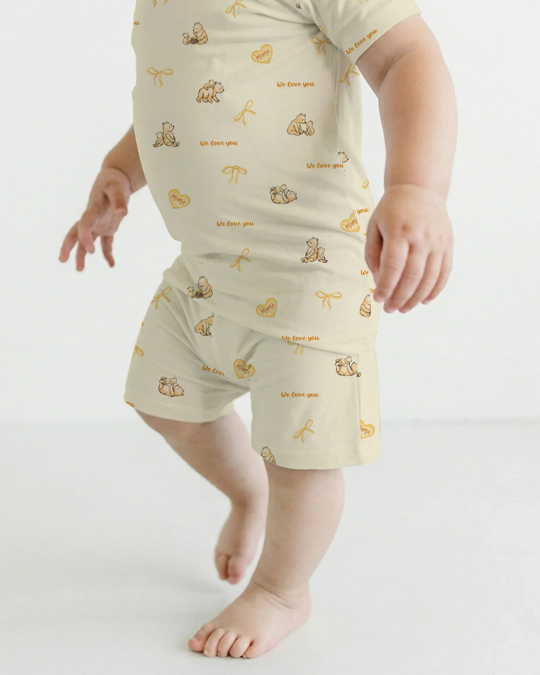 Template Zweiteiliges Pyjama-Set mit kurzen Ärmeln und Shorts