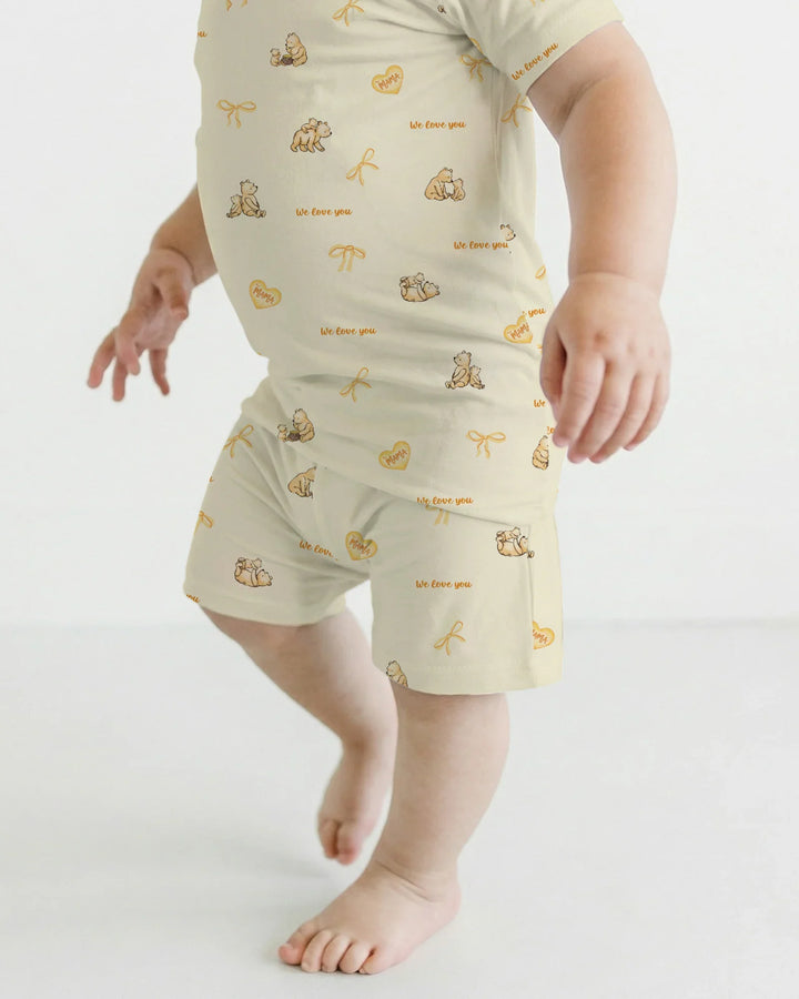 Template Zweiteiliges Pyjama-Set mit kurzen Ärmeln und Shorts