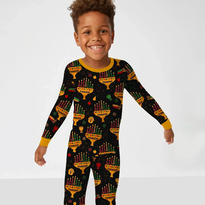 Zweiteiliges Langarm-Pyjama-Set mit Sommerfrüchten