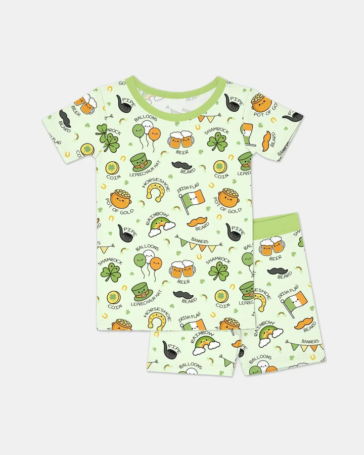 Template Zweiteiliges Pyjama-Set mit kurzen Ärmeln und Shorts