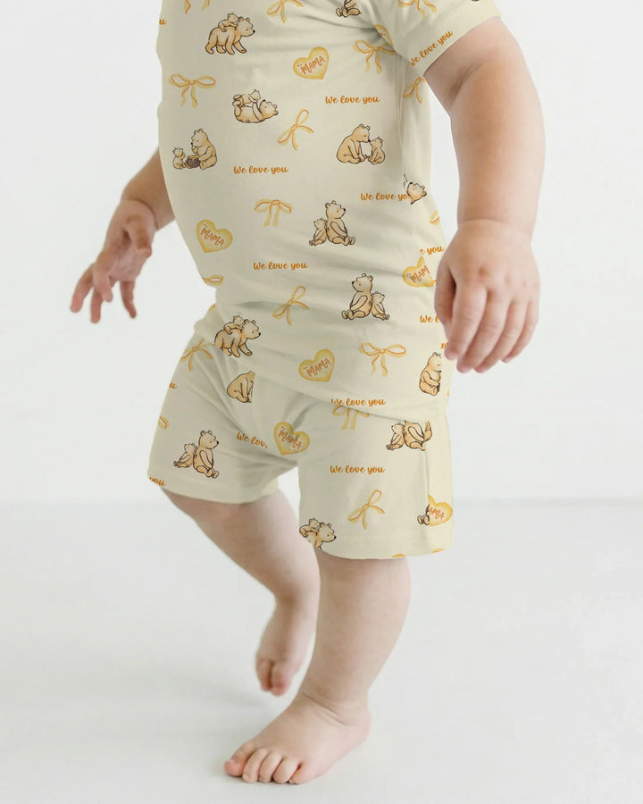 Template Zweiteiliges Pyjama-Set mit kurzen Ärmeln und Shorts