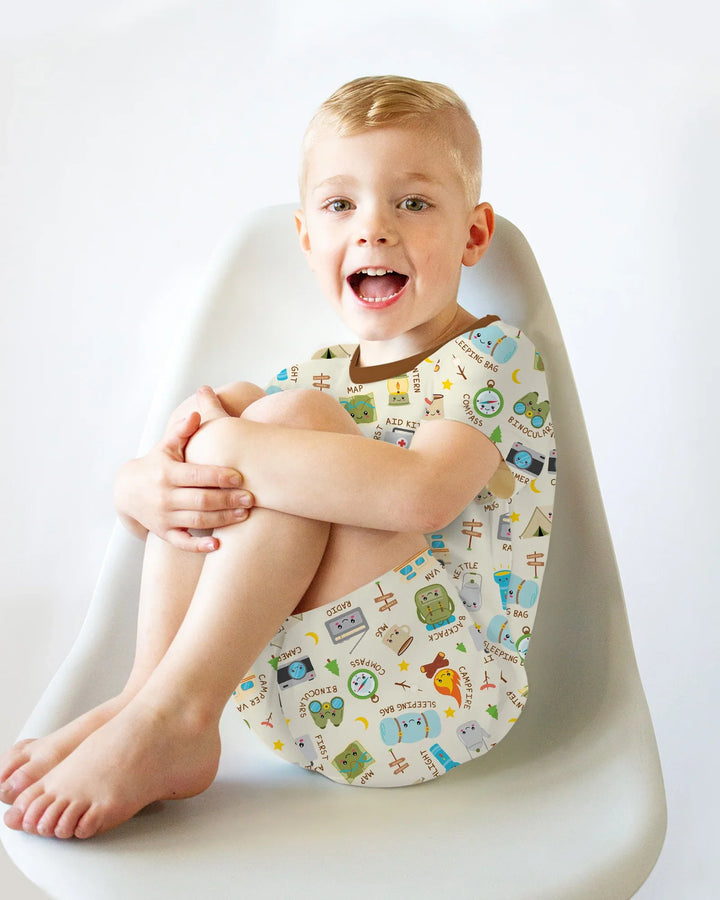 Template Zweiteiliges Pyjama-Set mit kurzen Ärmeln und Shorts