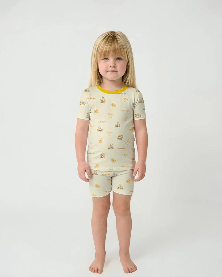 Template Zweiteiliges Pyjama-Set mit kurzen Ärmeln und Shorts