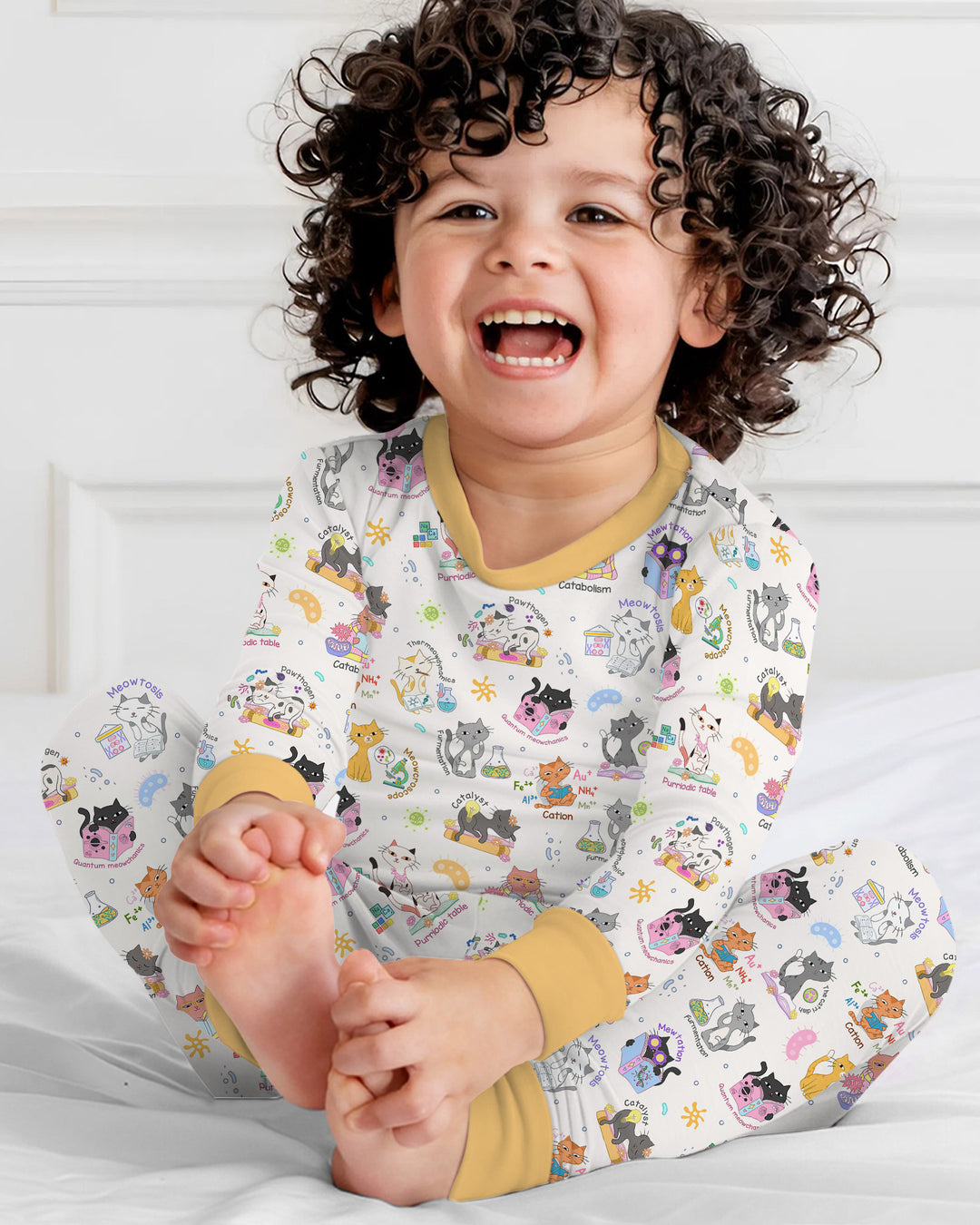 Zweiteiliges Langarm-Pyjama-Set mit Sommerfrüchten