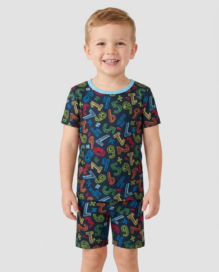 Template Zweiteiliges Pyjama-Set mit kurzen Ärmeln und Shorts