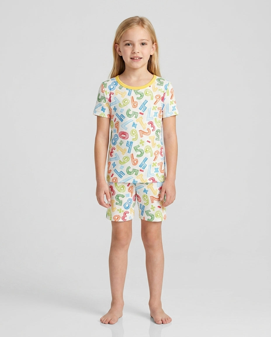 Template Zweiteiliges Pyjama-Set mit kurzen Ärmeln und Shorts
