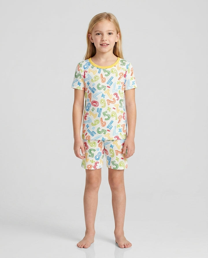 Template Zweiteiliges Pyjama-Set mit kurzen Ärmeln und Shorts