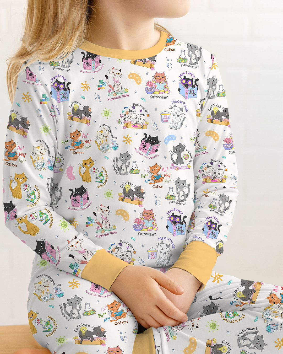 Zweiteiliges Langarm-Pyjama-Set mit Sommerfrüchten