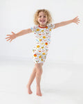 Template Zweiteiliges Pyjama-Set mit kurzen Ärmeln und Shorts