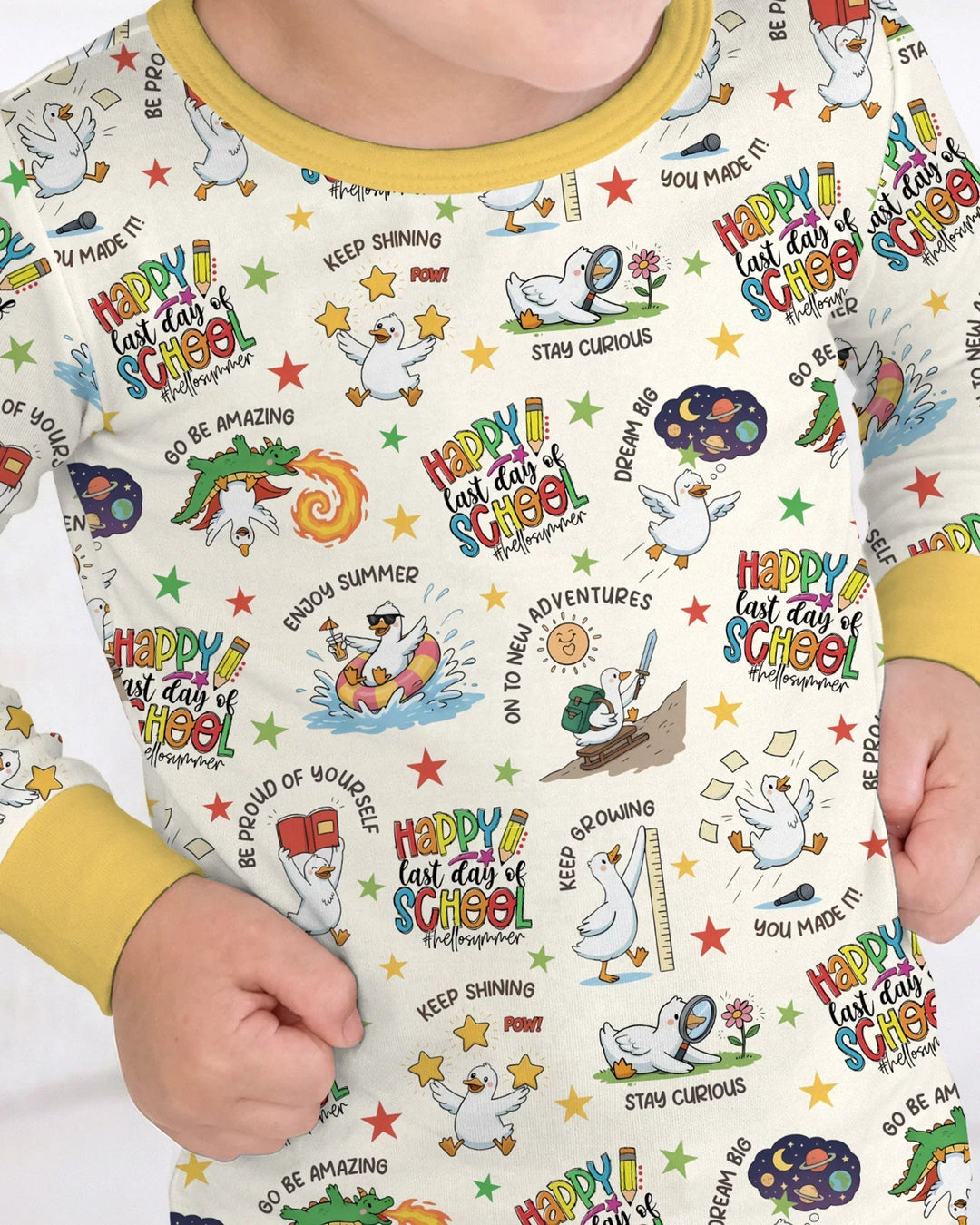 Zweiteiliges Langarm-Pyjama-Set mit Sommerfrüchten
