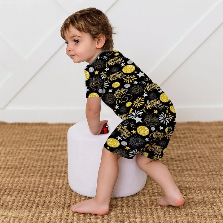 Template Zweiteiliges Pyjama-Set mit kurzen Ärmeln und Shorts