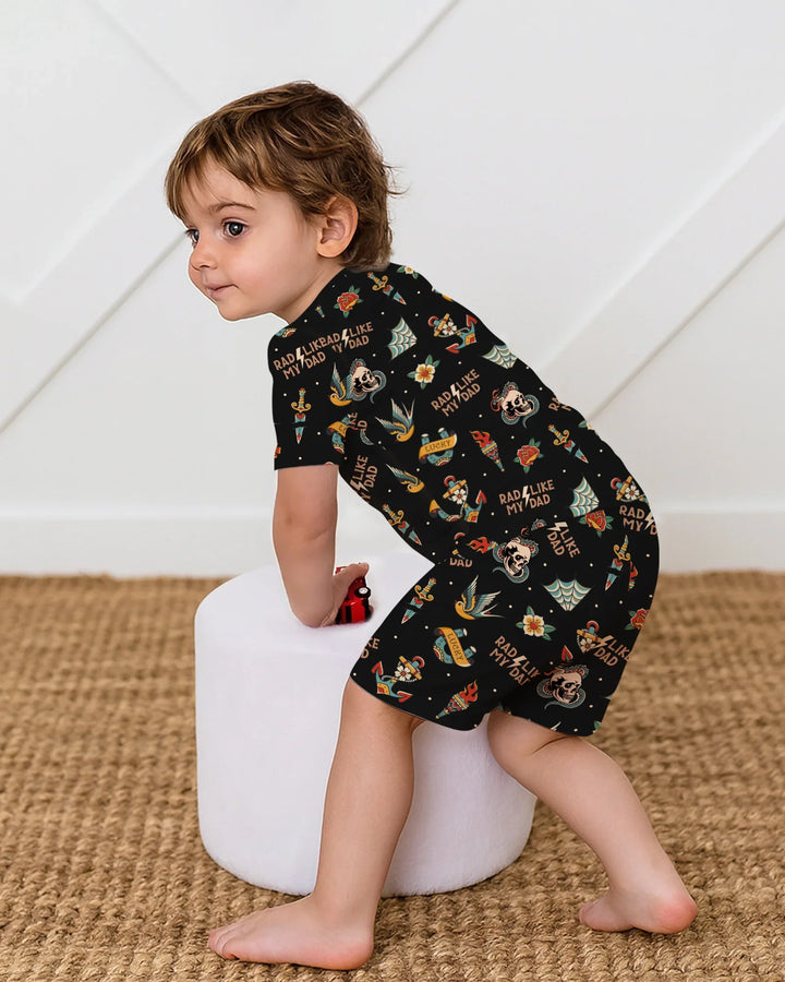Template Zweiteiliges Pyjama-Set mit kurzen Ärmeln und Shorts