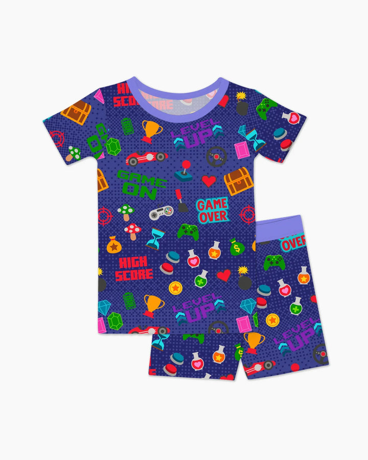 Template Zweiteiliges Pyjama-Set mit kurzen Ärmeln und Shorts