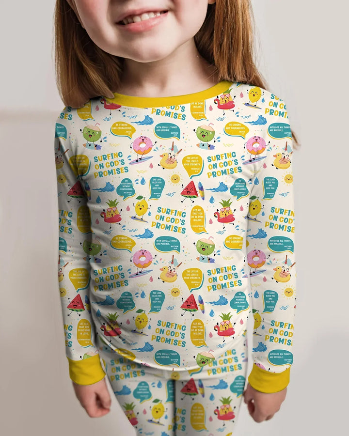 Zweiteiliges Langarm-Pyjama-Set mit Sommerfrüchten