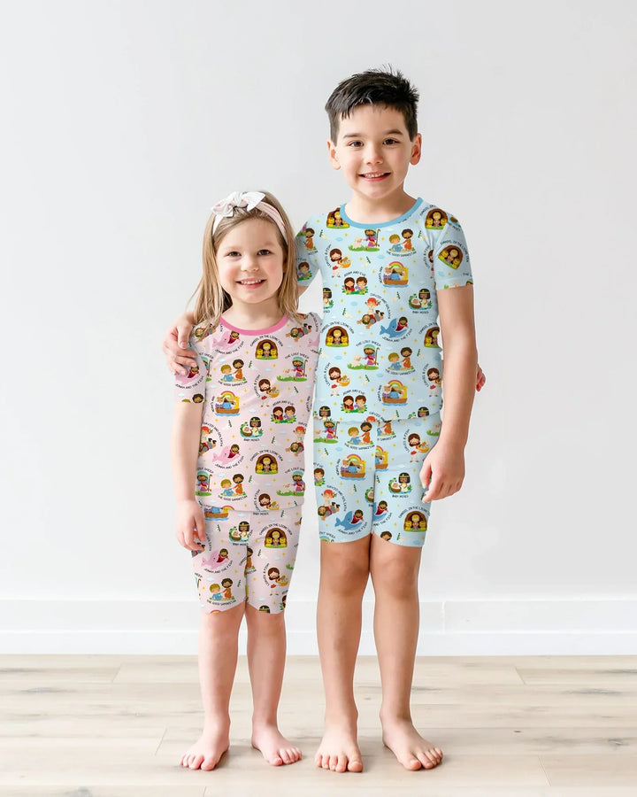 Template Zweiteiliges Pyjama-Set mit kurzen Ärmeln und Shorts