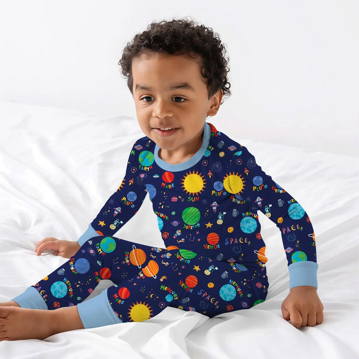 Zweiteiliges Langarm-Pyjama-Set mit Sommerfrüchten