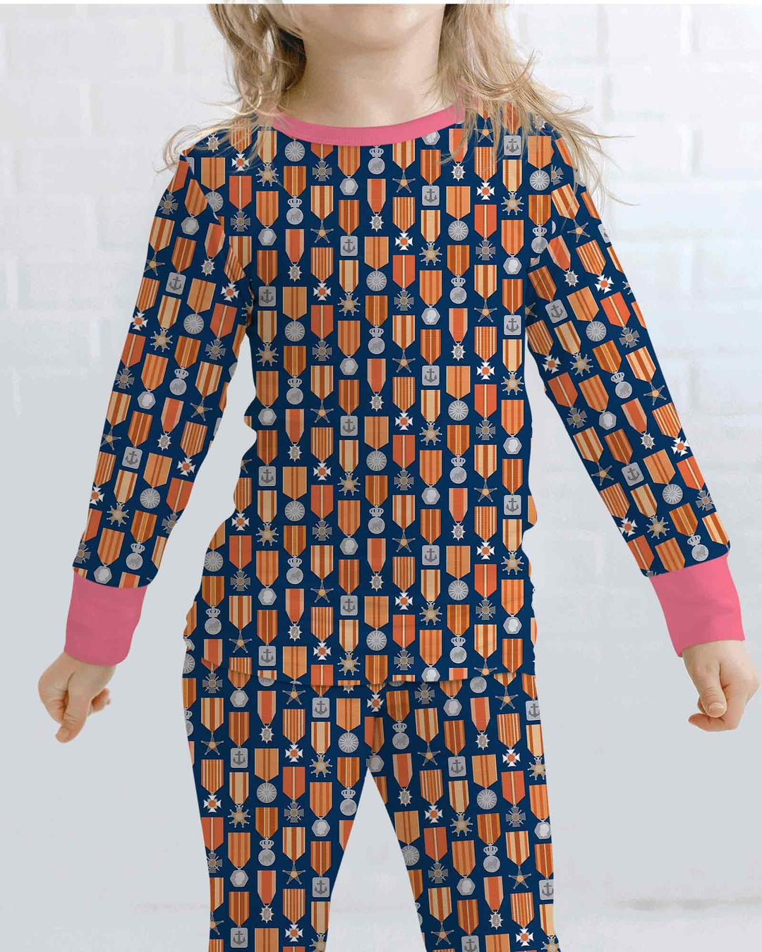 Zweiteiliges Langarm-Pyjama-Set mit Sommerfrüchten