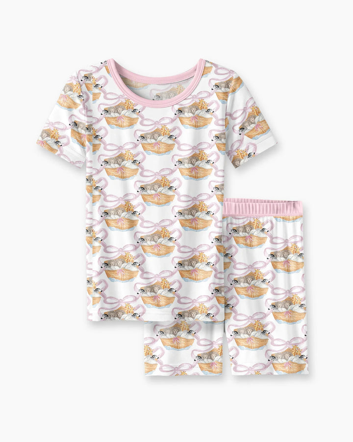 Template Zweiteiliges Pyjama-Set mit kurzen Ärmeln und Shorts