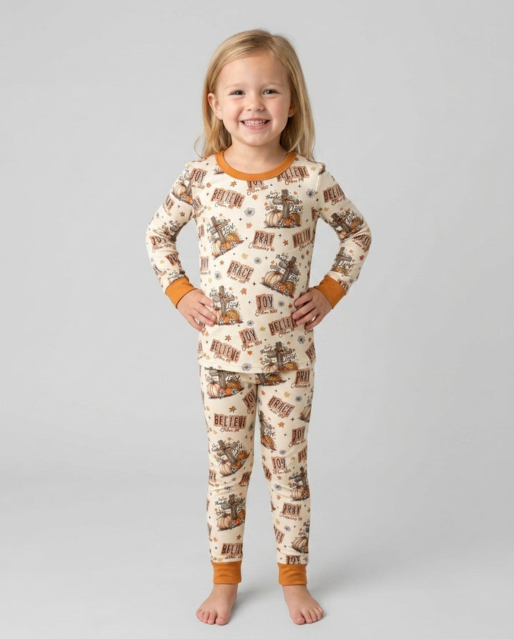 Zweiteiliges Langarm-Pyjama-Set mit Sommerfrüchten
